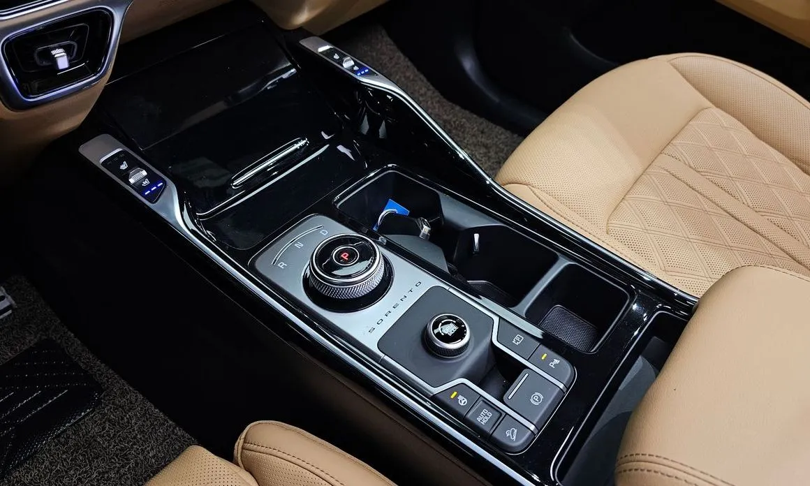 Kia Sorento — фото 8