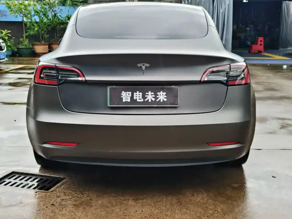 Tesla Model 3 — фото 7