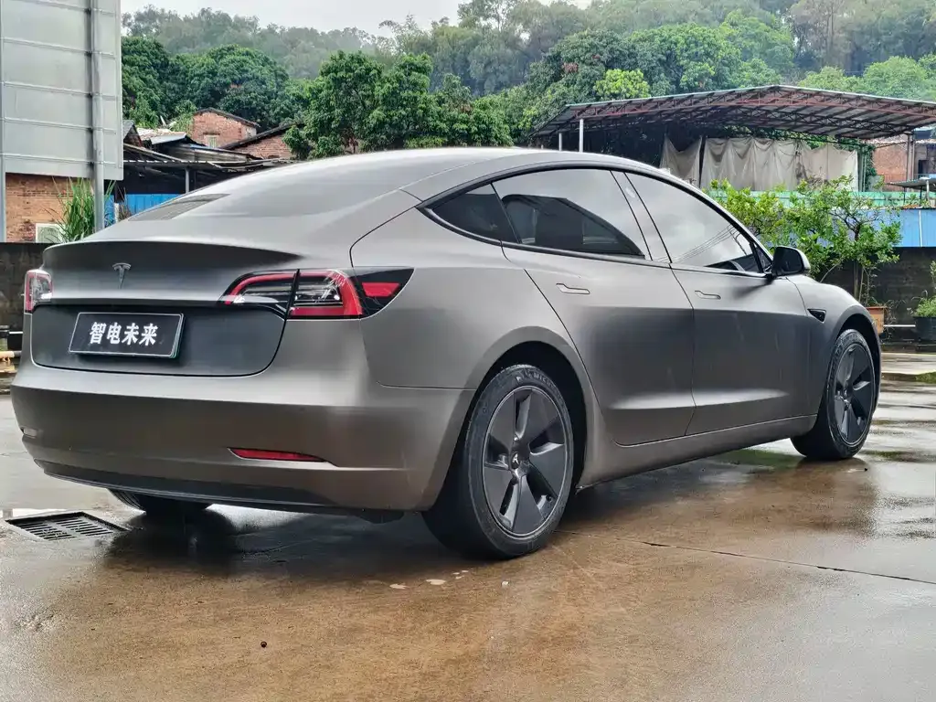 Tesla Model 3 — фото 6