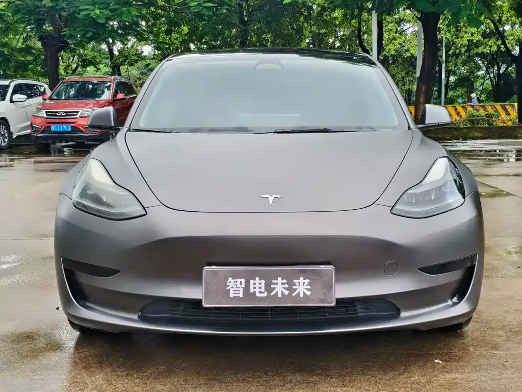 Tesla Model 3 — фото 8