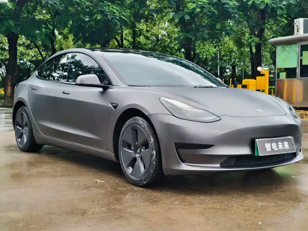 Tesla Model 3 — фото 3