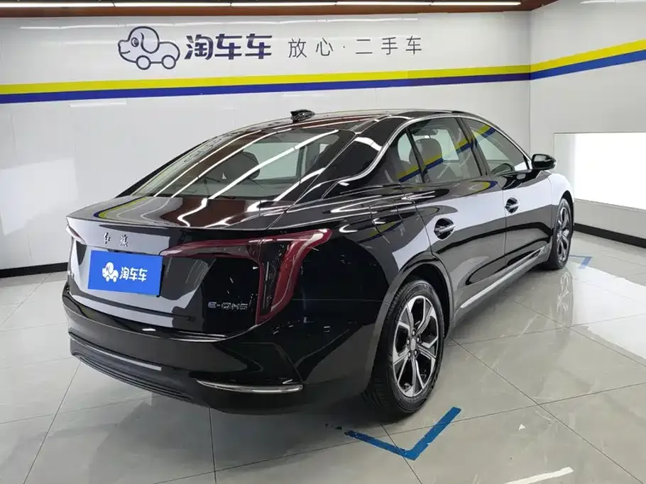 Hongqi E-QM5 — фото 3