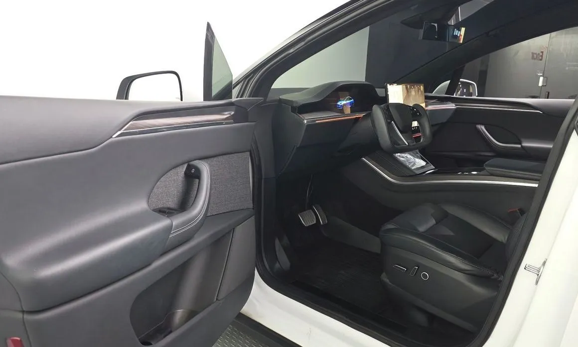 Tesla Model X 2023 из KR, фото 5