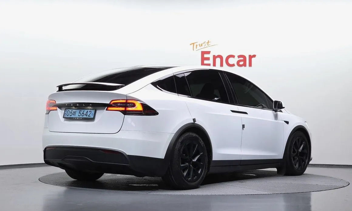 Tesla Model X 2023 из KR, фото 8