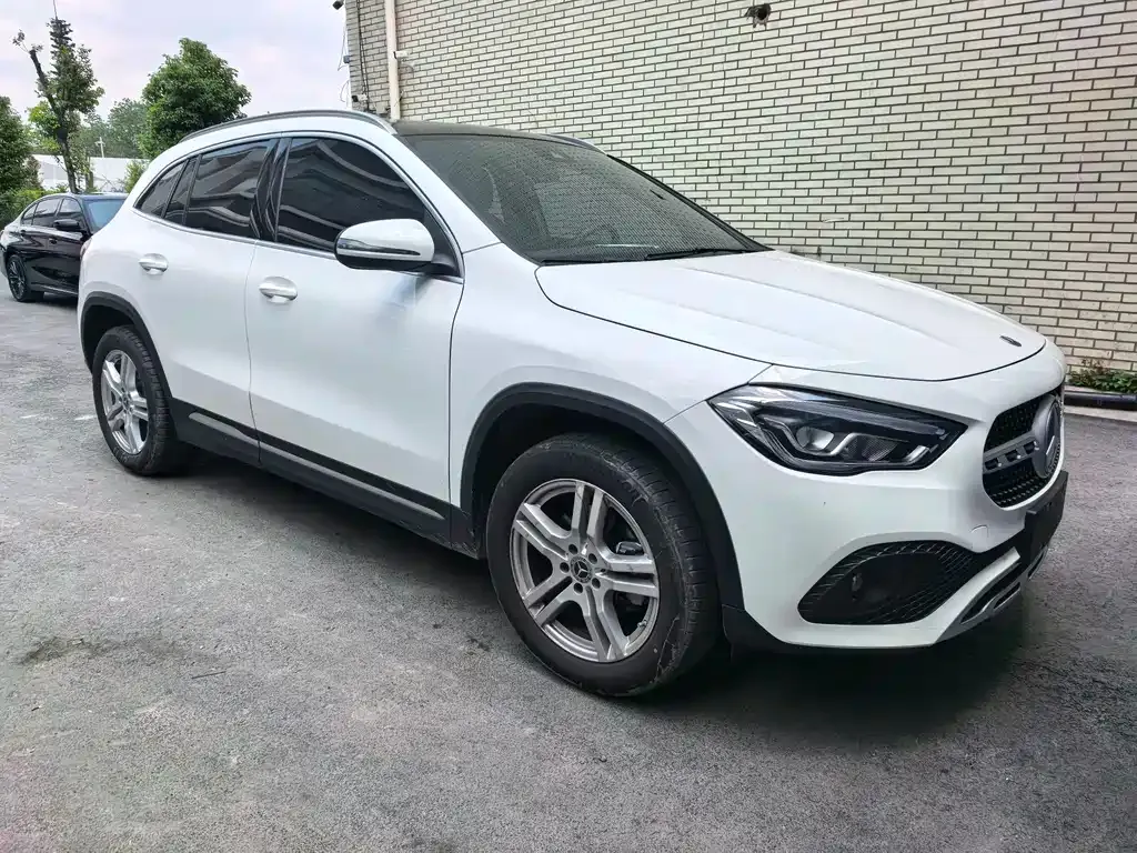 Mercedes-Benz GLA — фото 6