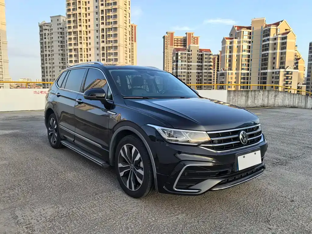Volkswagen Tiguan L — фото 5