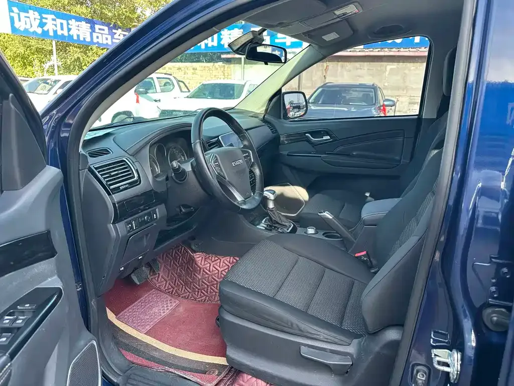 Isuzu D-MAX — фото 3
