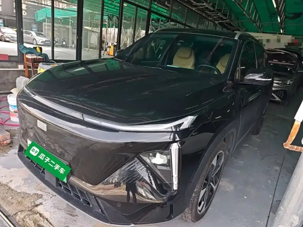 Geely Galaxy L7