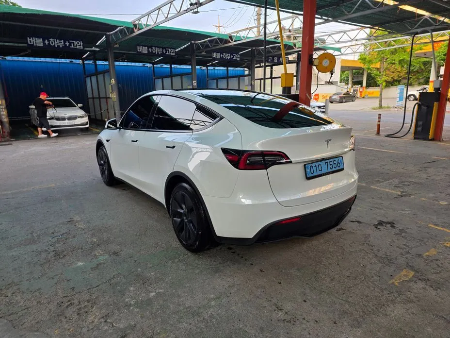 Tesla Model Y — фото 4