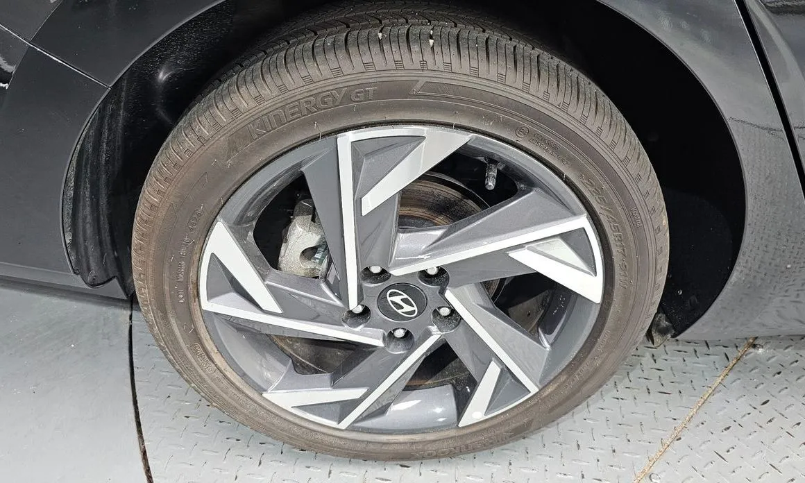 Hyundai AVANTE — фото 10