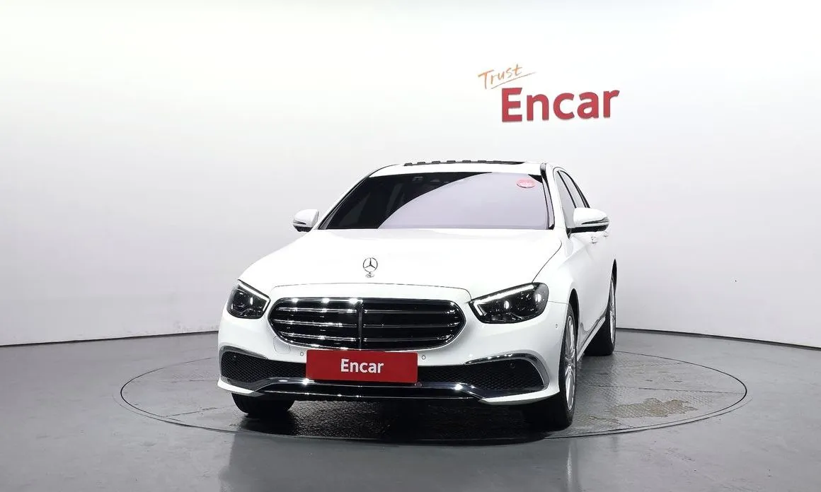 Mercedes-Benz E-Class — фото 5