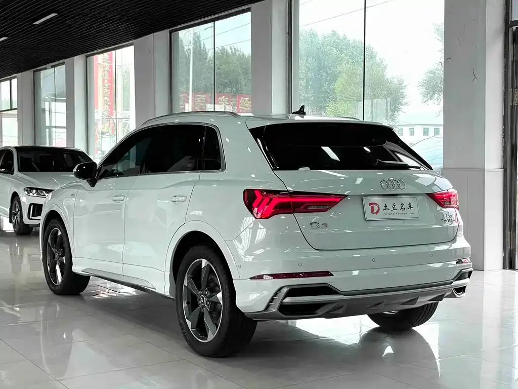 Audi Q3 — фото 5