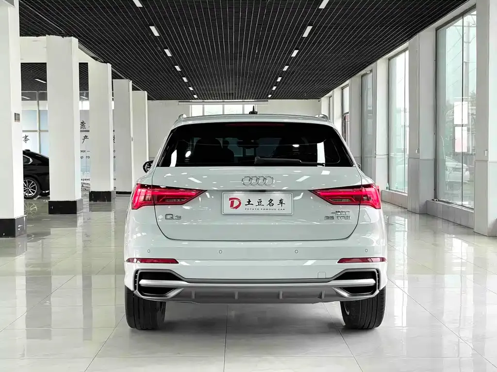 Audi Q3 — фото 6