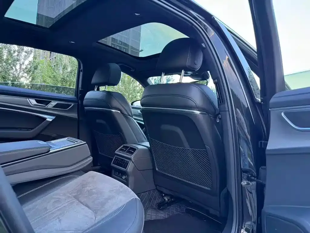 Audi A6L 2024 из CN, фото 3