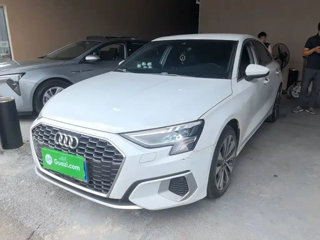 Audi A3 — фото 1