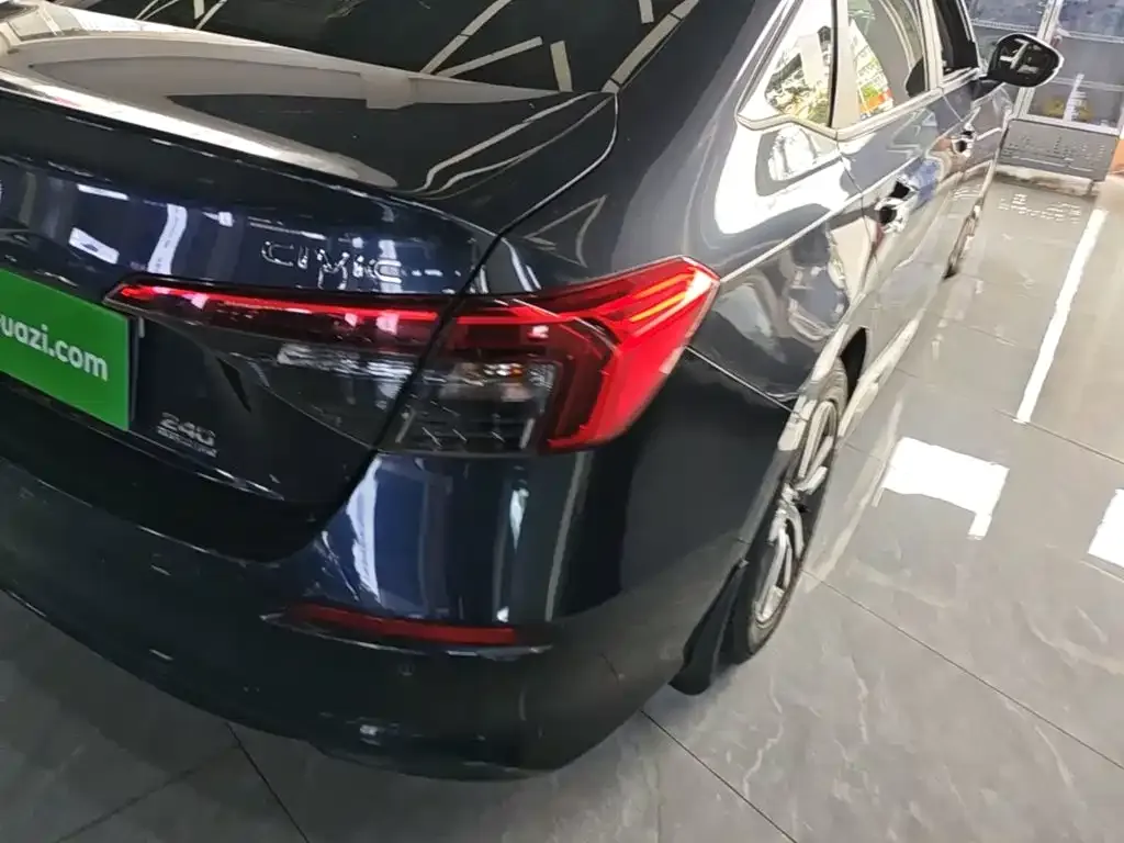 Honda Civic — фото 10