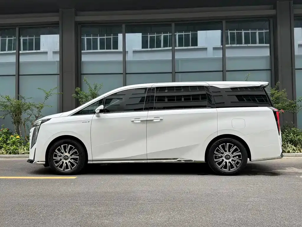 GAC Motor Trumpchi E9 — фото 3