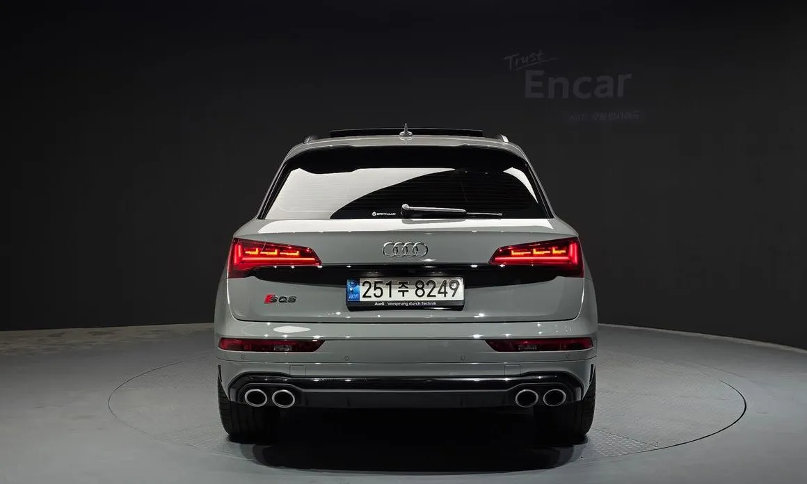 Audi SQ5 — фото 9