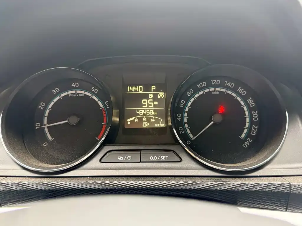 Skoda Kamiq — фото 2