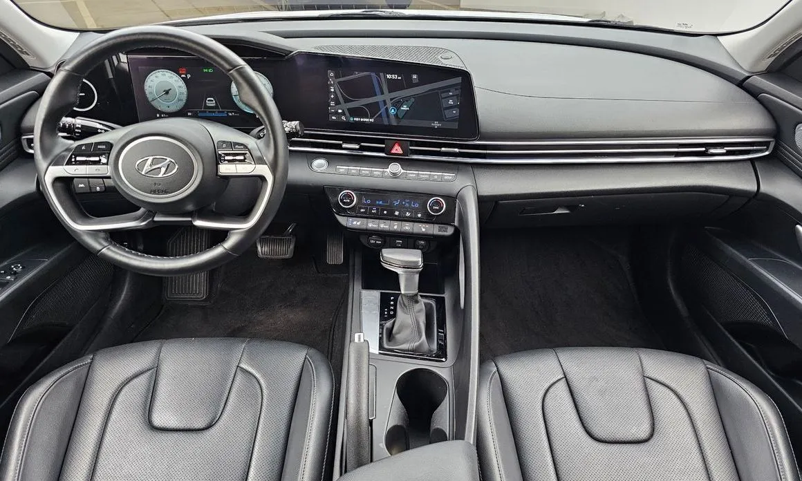 Hyundai AVANTE 2021 из KR, фото 2