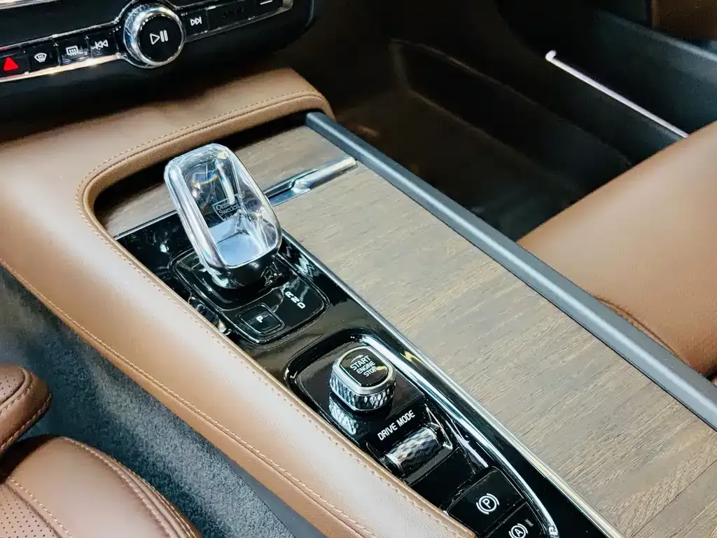 Volvo S90 — фото 4