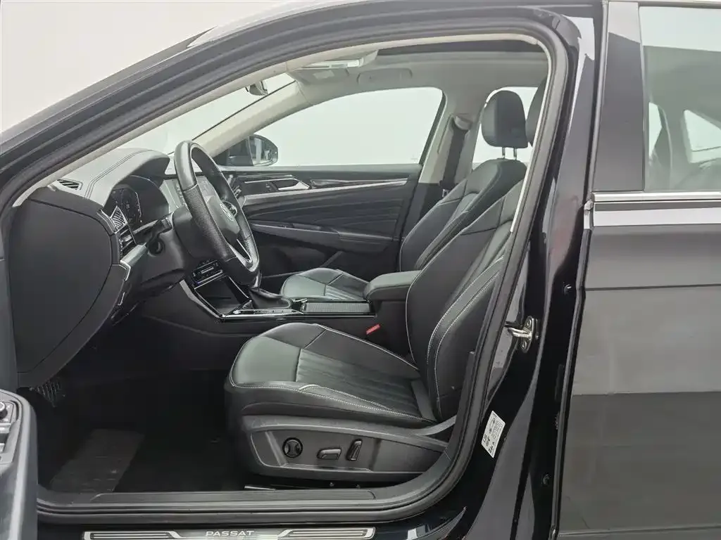 Volkswagen Passat — фото 10