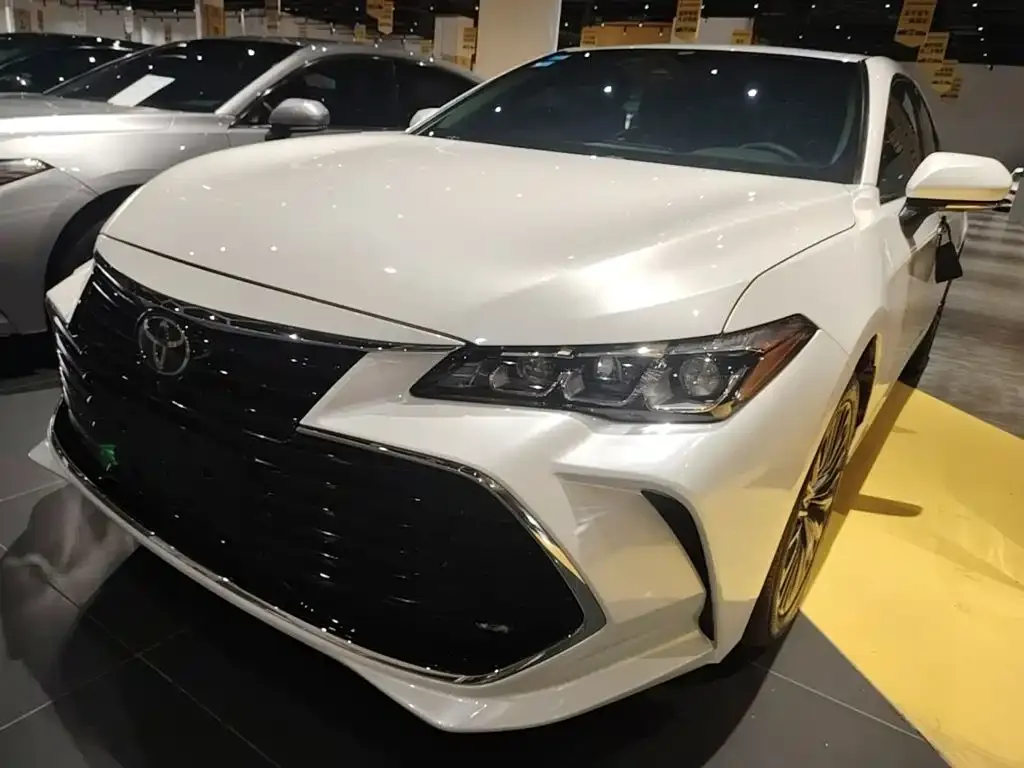 Toyota Avalon — фото 10