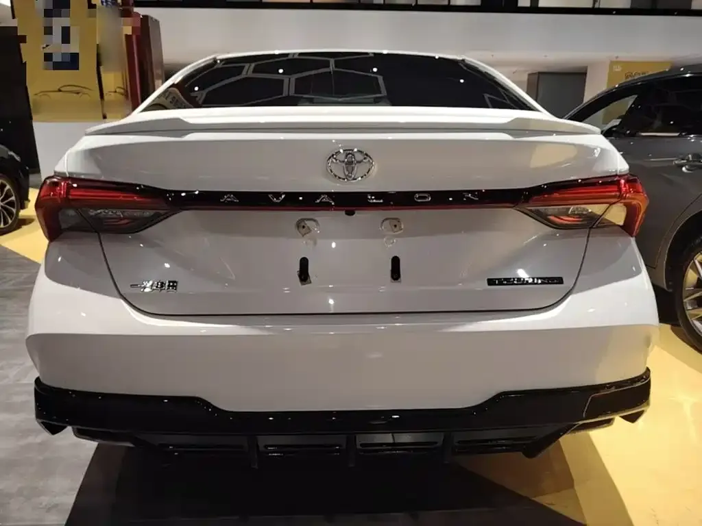 Toyota Avalon — фото 6