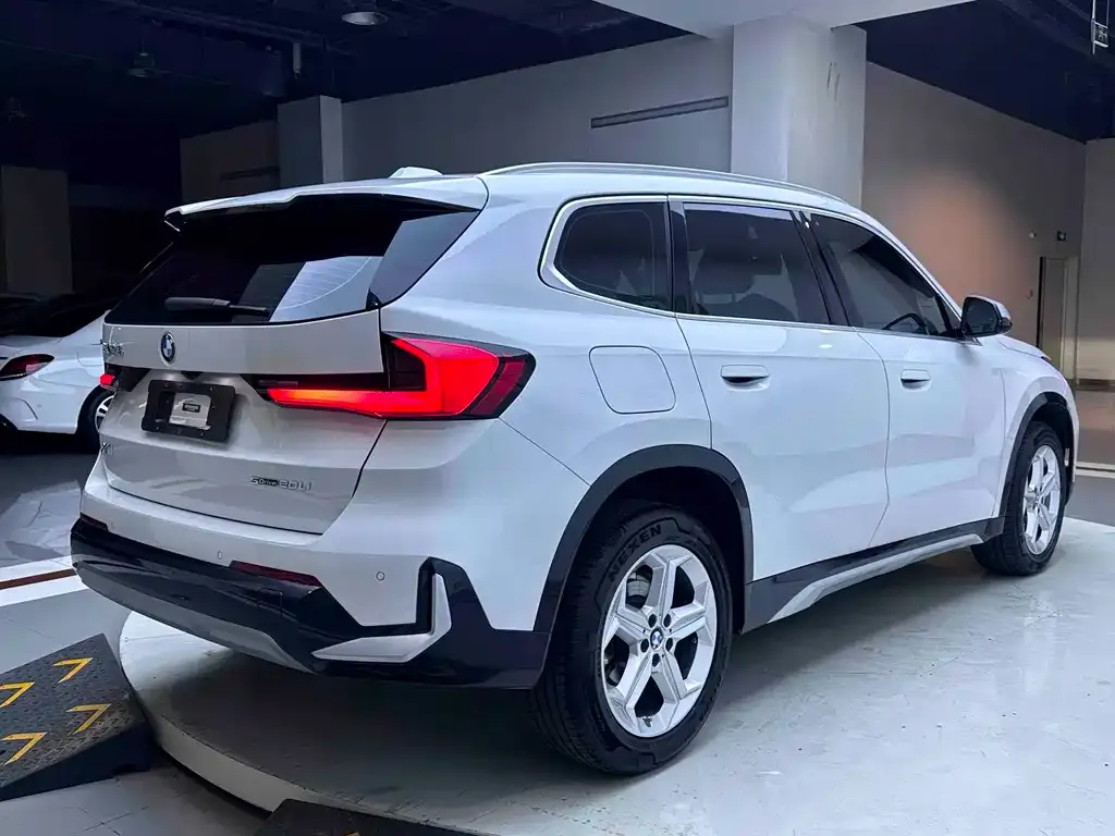 BMW X1 — фото 5