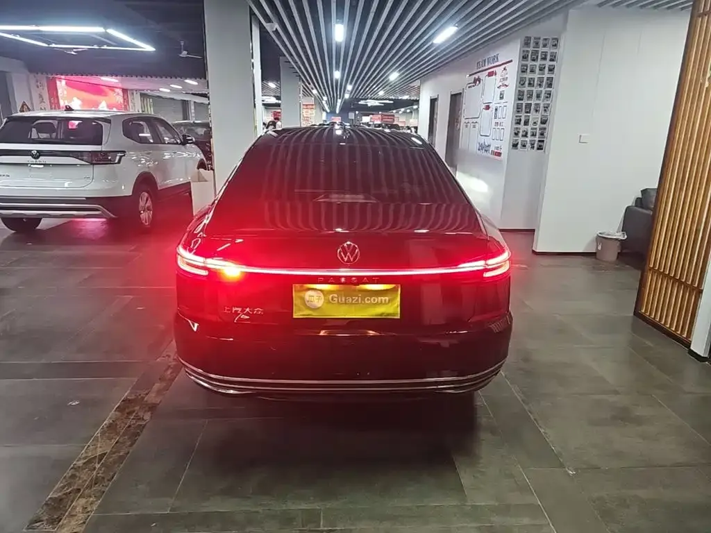 Volkswagen Passat — фото 6