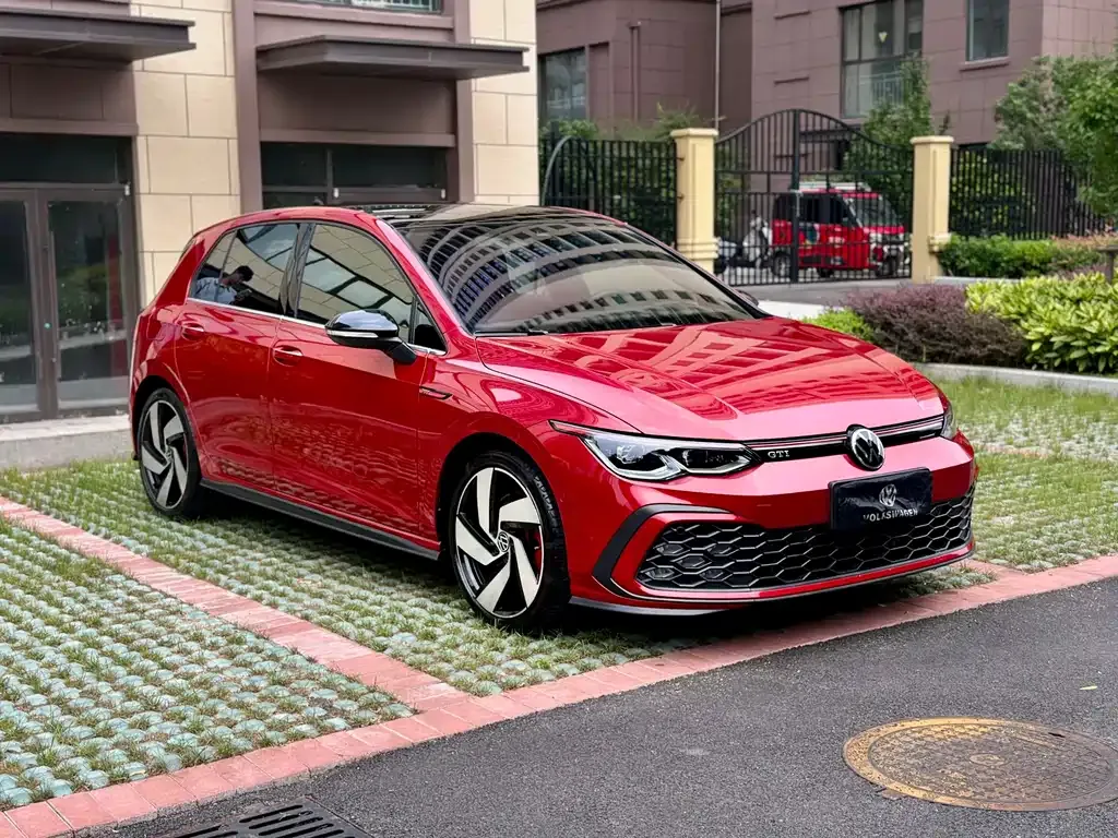 Volkswagen Golf GTI — фото 8