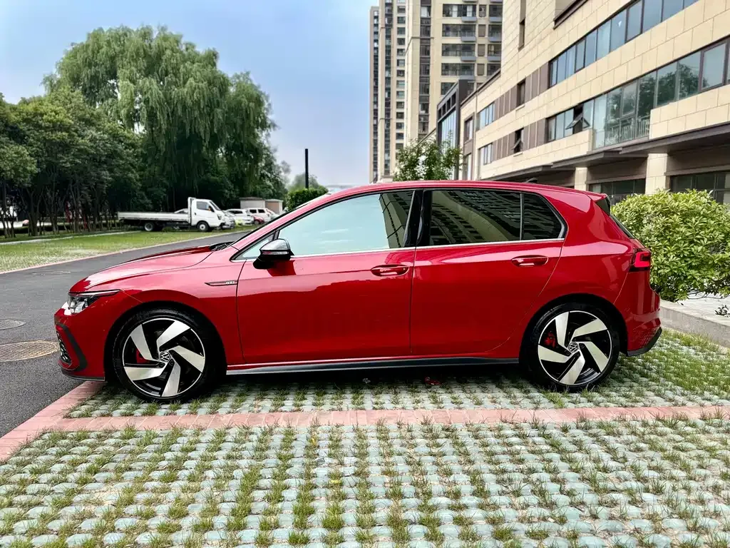 Volkswagen Golf GTI — фото 4