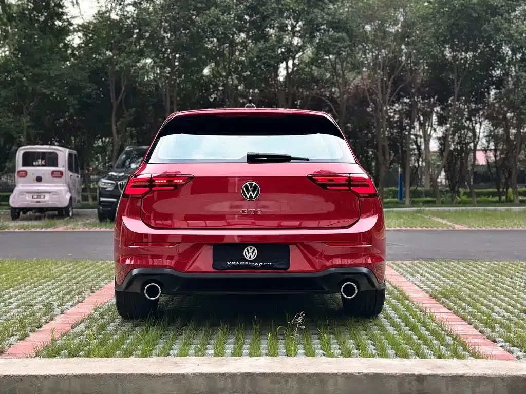 Volkswagen Golf GTI — фото 5