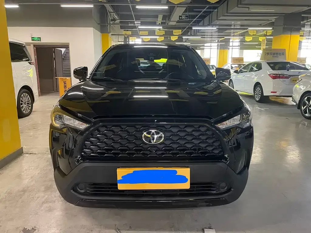 Toyota Corolla Cross — фото 1