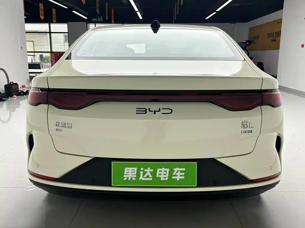 BYD Qin L — фото 7