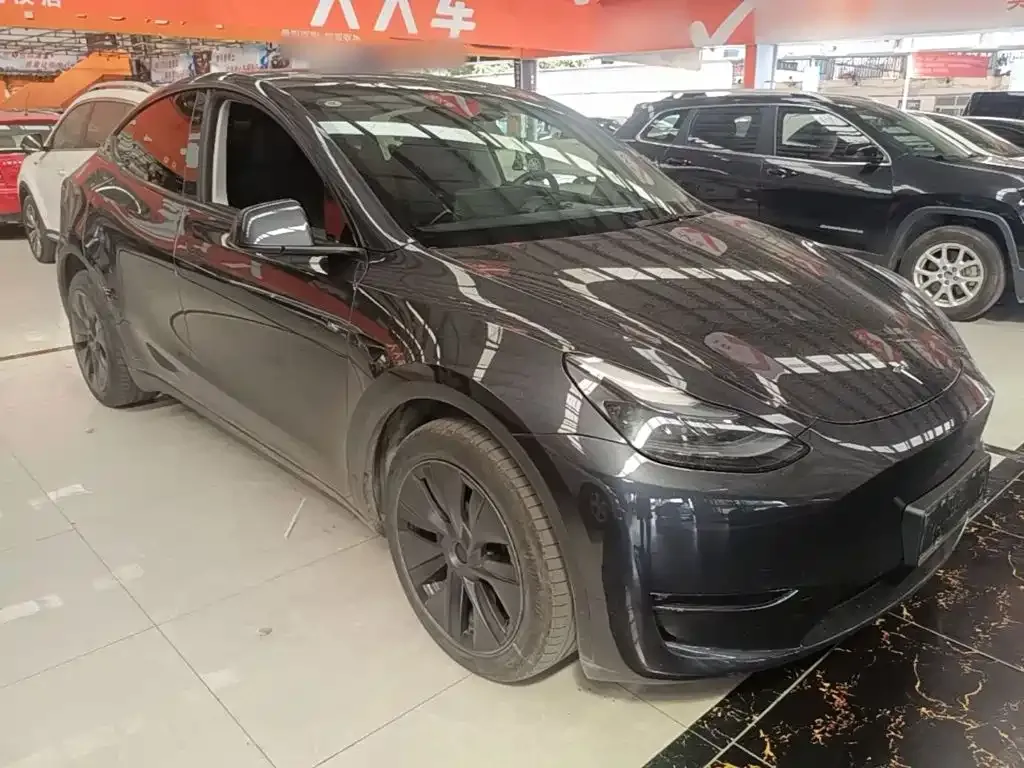 Tesla Model Y — фото 4