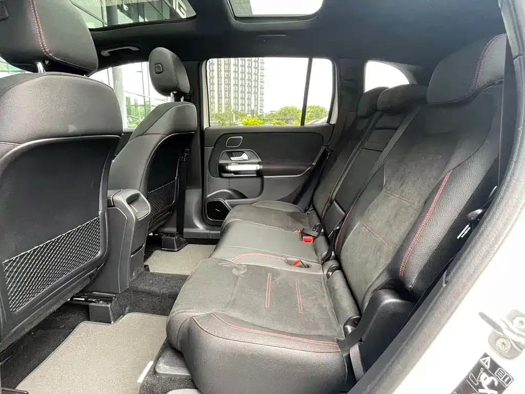 Mercedes-Benz GLB AMG — фото 2