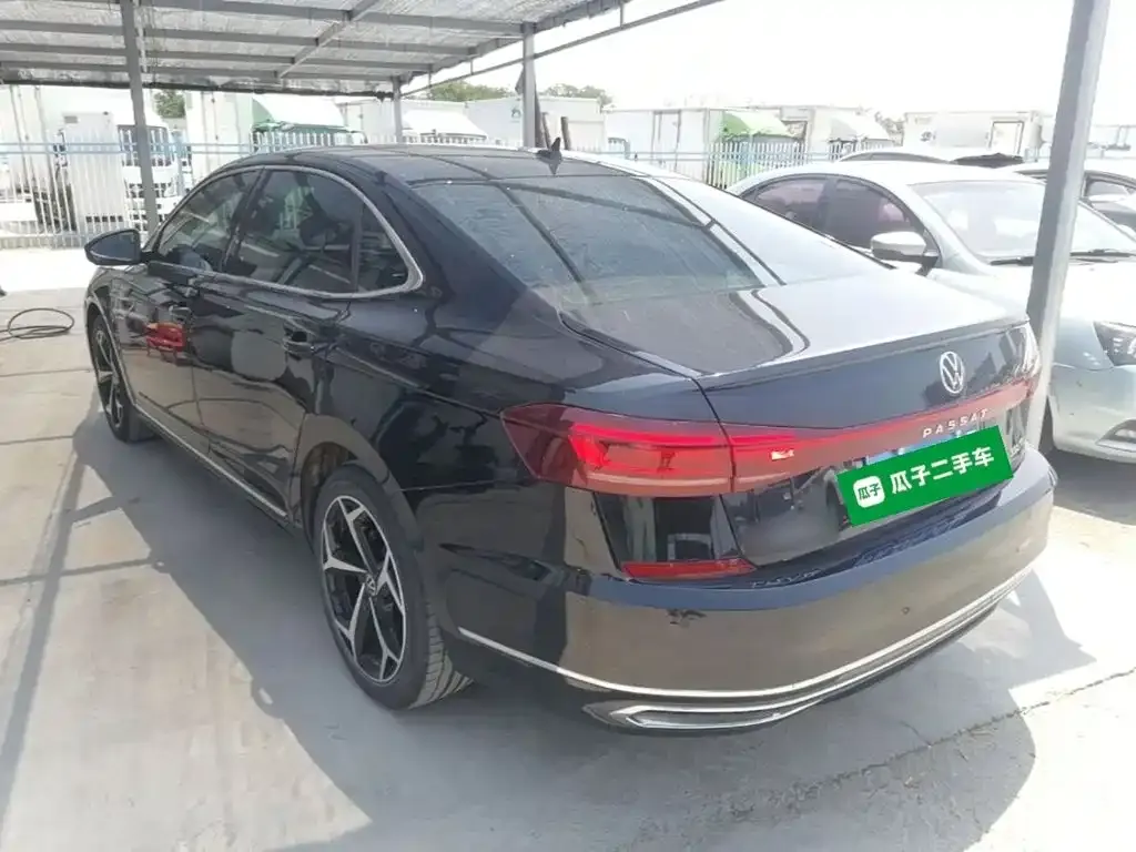 Volkswagen Passat — фото 8