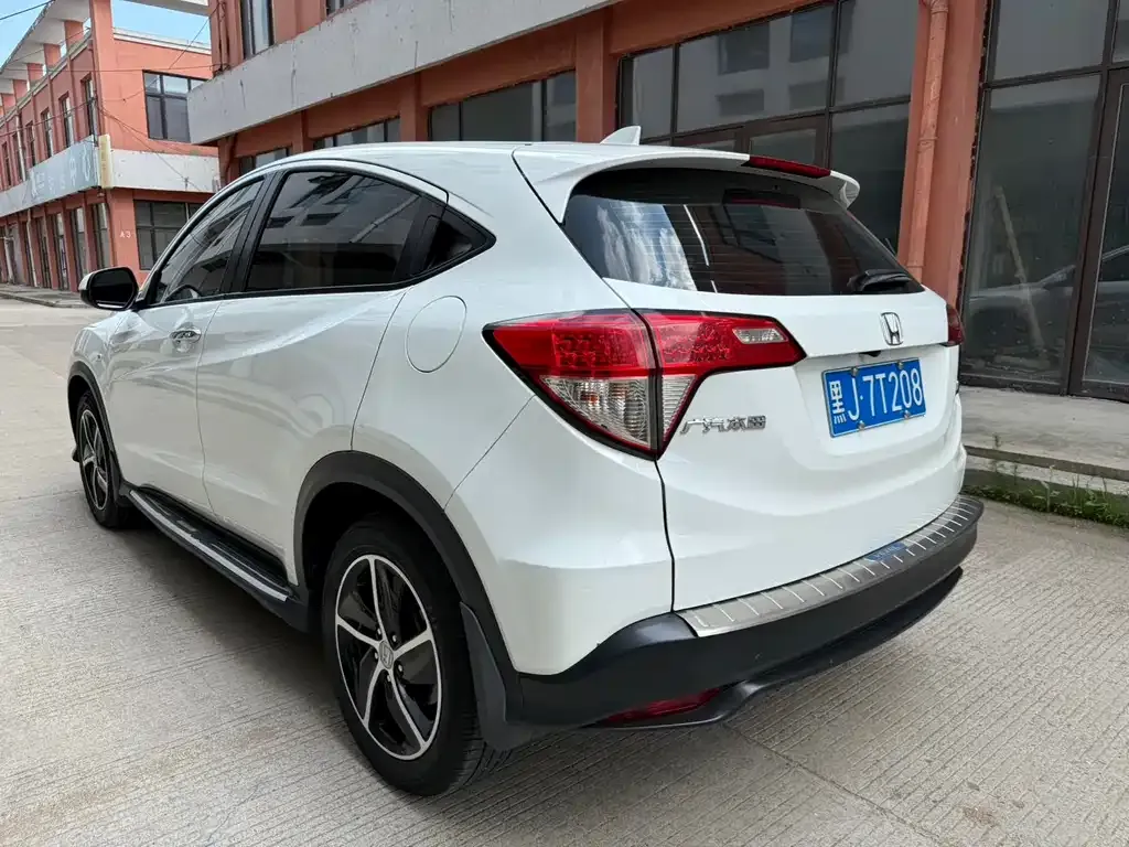Honda Vezel — фото 4