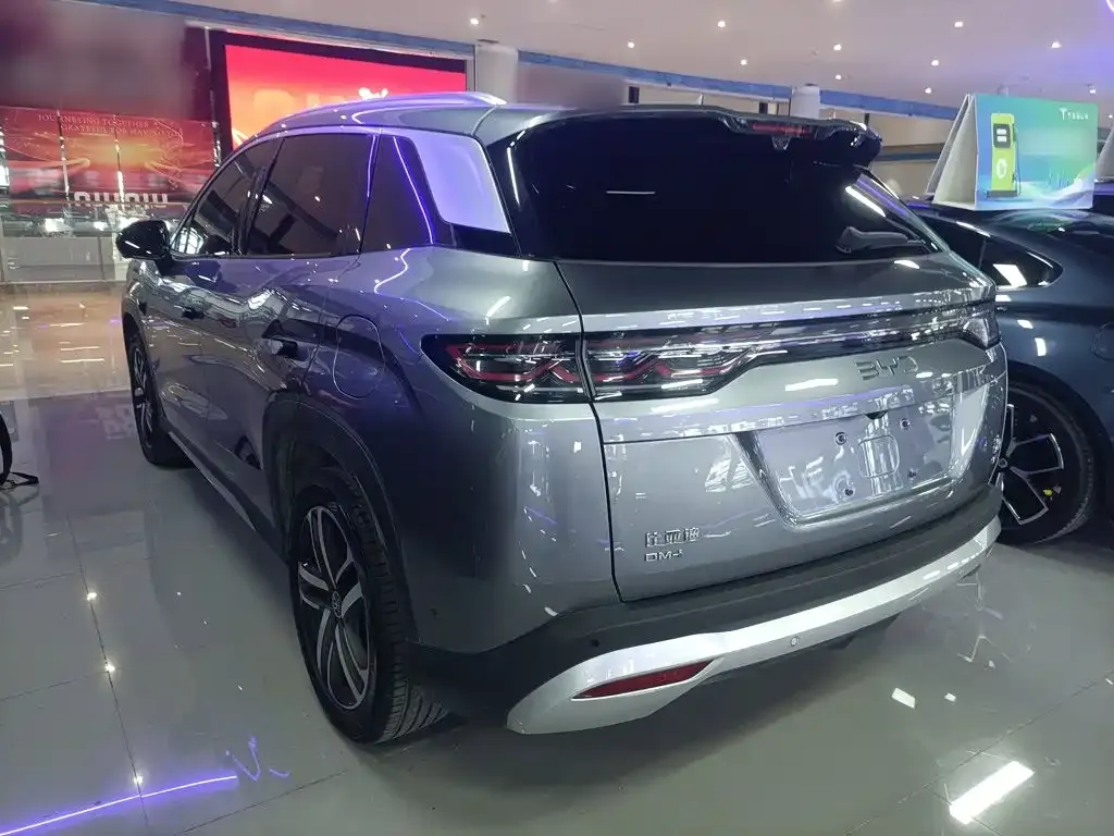BYD L DM-i — фото 7