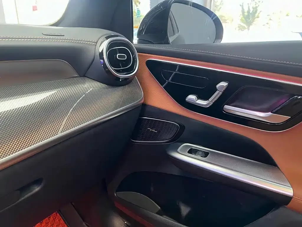 Mercedes-Benz GLC 2024 из CN, фото 5