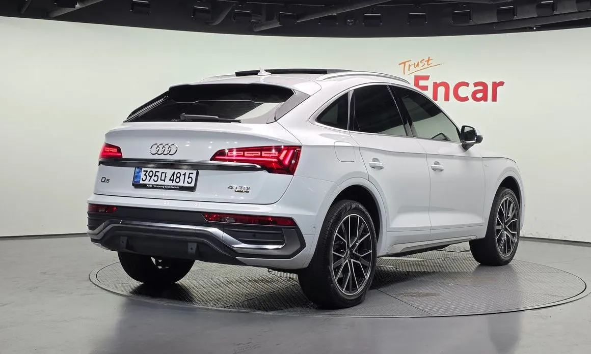 Audi Q5 2023 из KR, фото 9