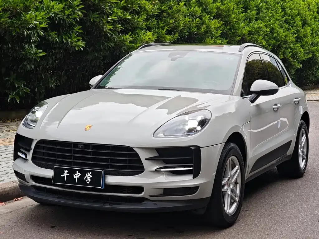 Porsche Macan — фото 1