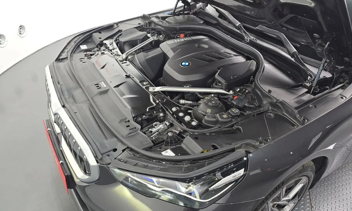 BMW 5-Series 2025 из KR, фото 10