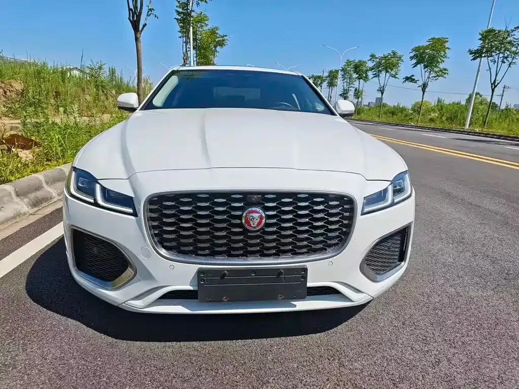Jaguar XFL — фото 3