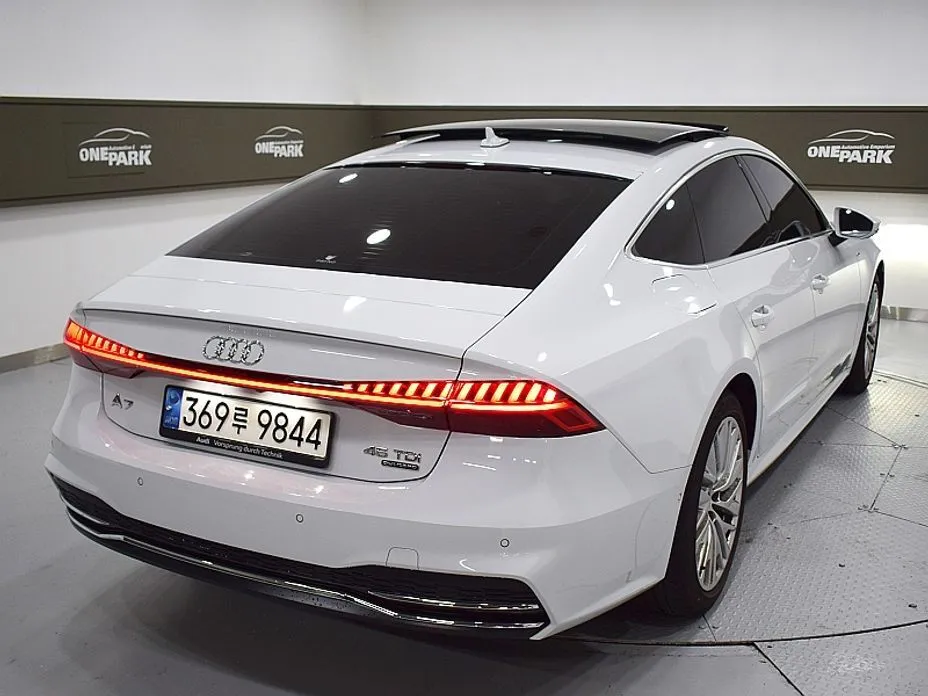 Audi A7 2021 из KR, фото 7