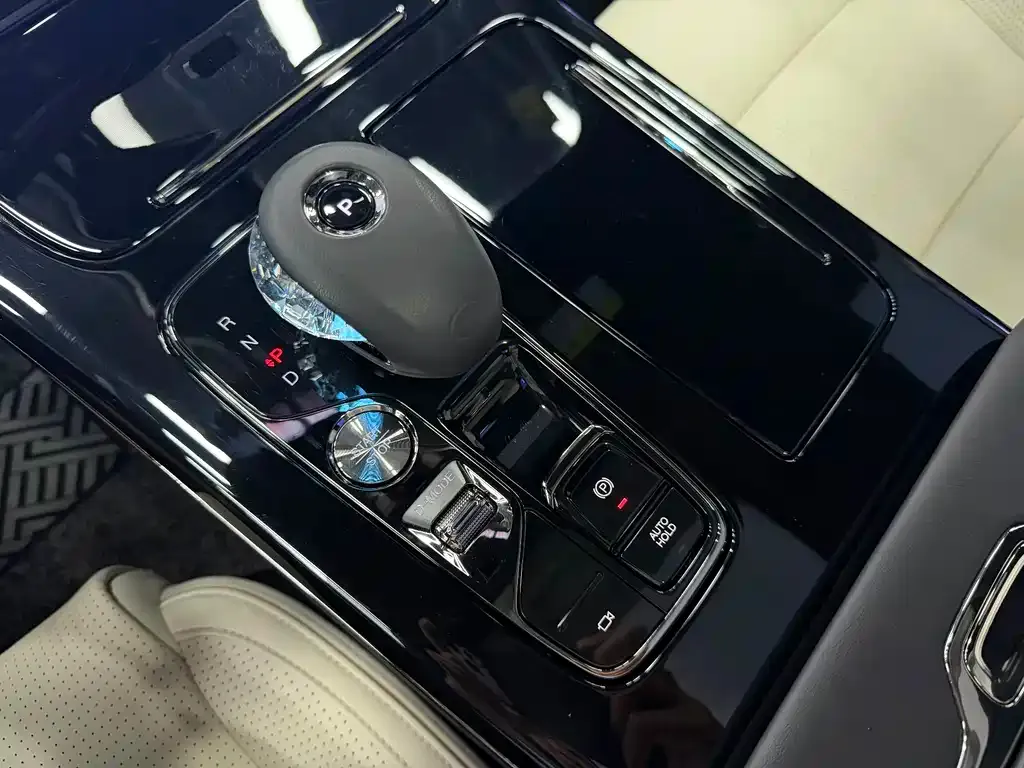 GAC Motor Trumpchi M8 — фото 6