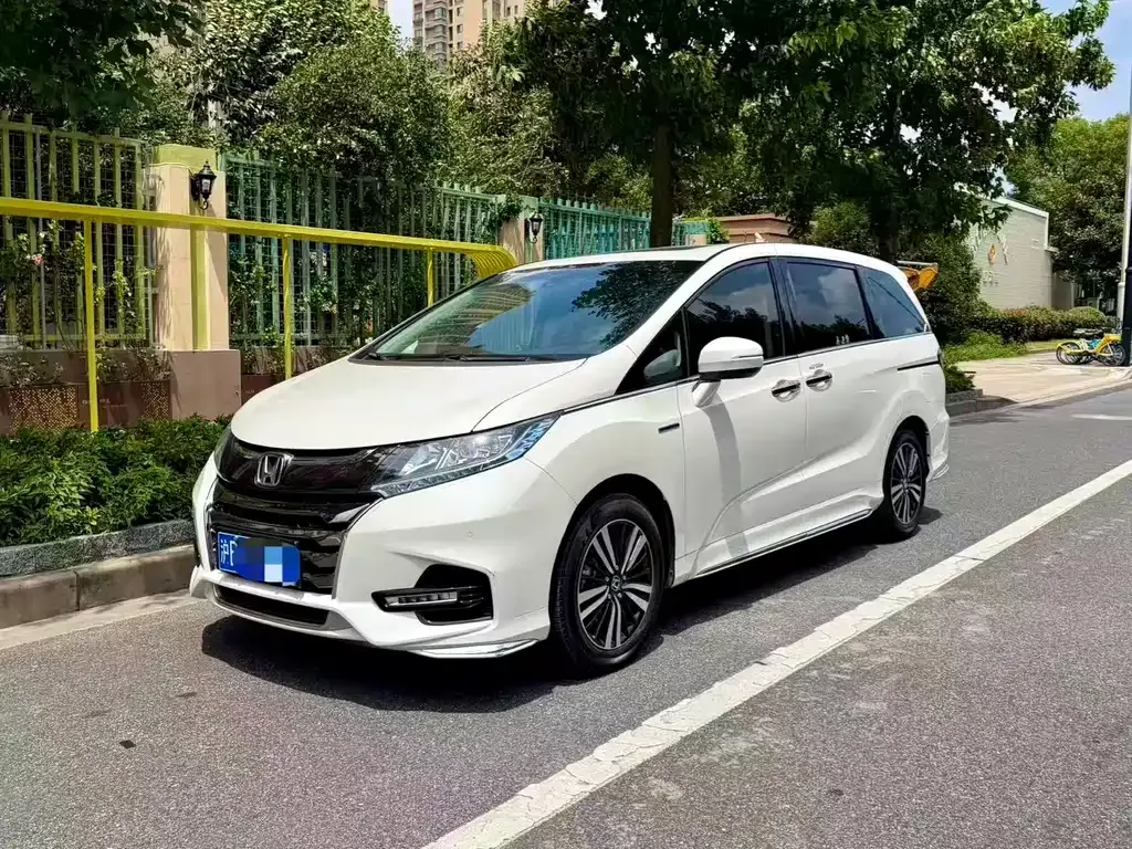 Honda Odyssey — фото 1