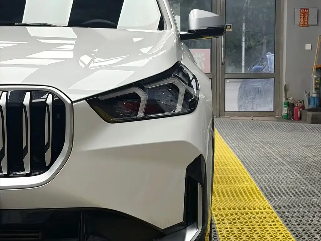 BMW X1 — фото 7