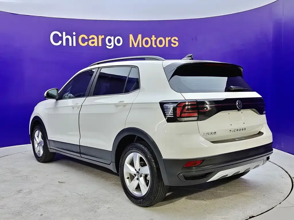 Volkswagen T-Cross — фото 10